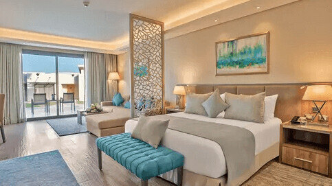 King Bed Suite with Garden View 